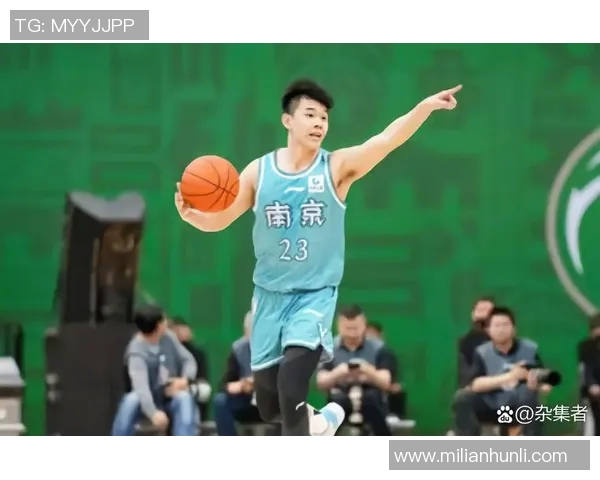 广东与辽宁总决赛首战激战正酣双方球员全力以赴争夺胜利荣耀